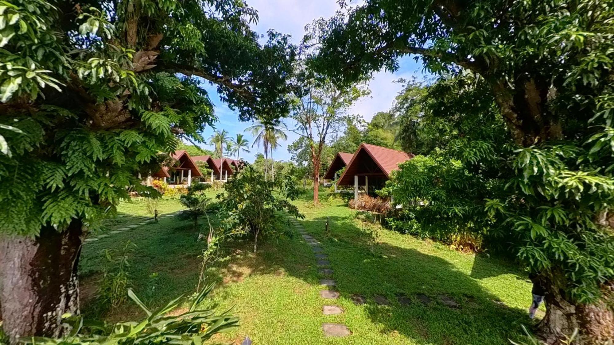 Phayamas Private Beach Resort And Island Brew - Adults Only Koh Phayam Luaran gambar