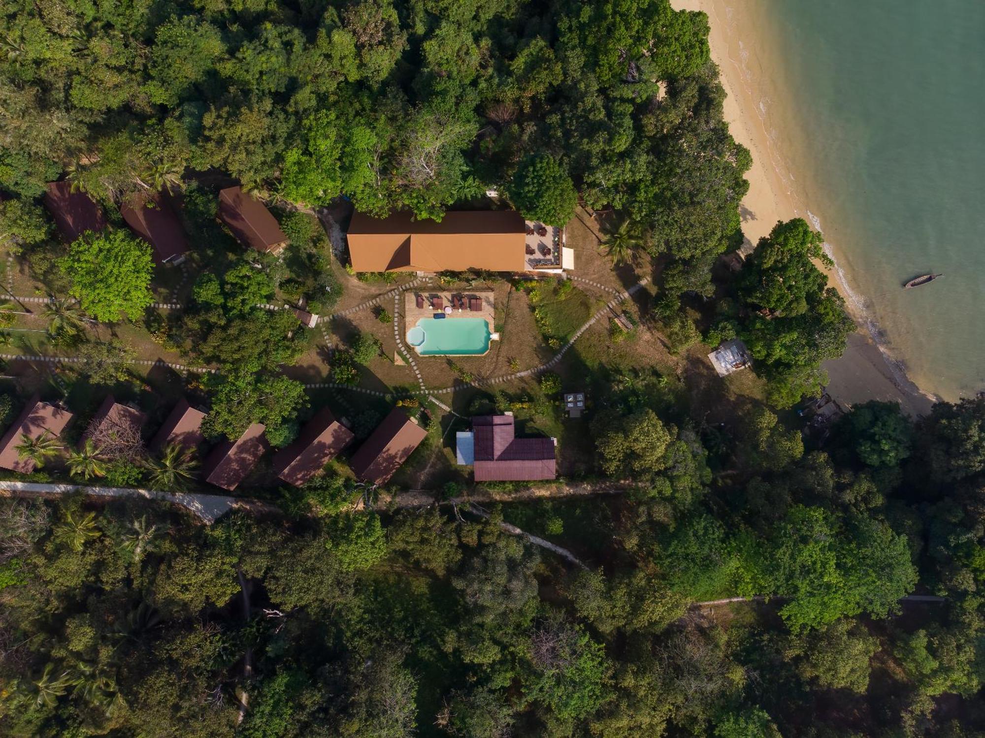 Phayamas Private Beach Resort And Island Brew - Adults Only Koh Phayam Luaran gambar