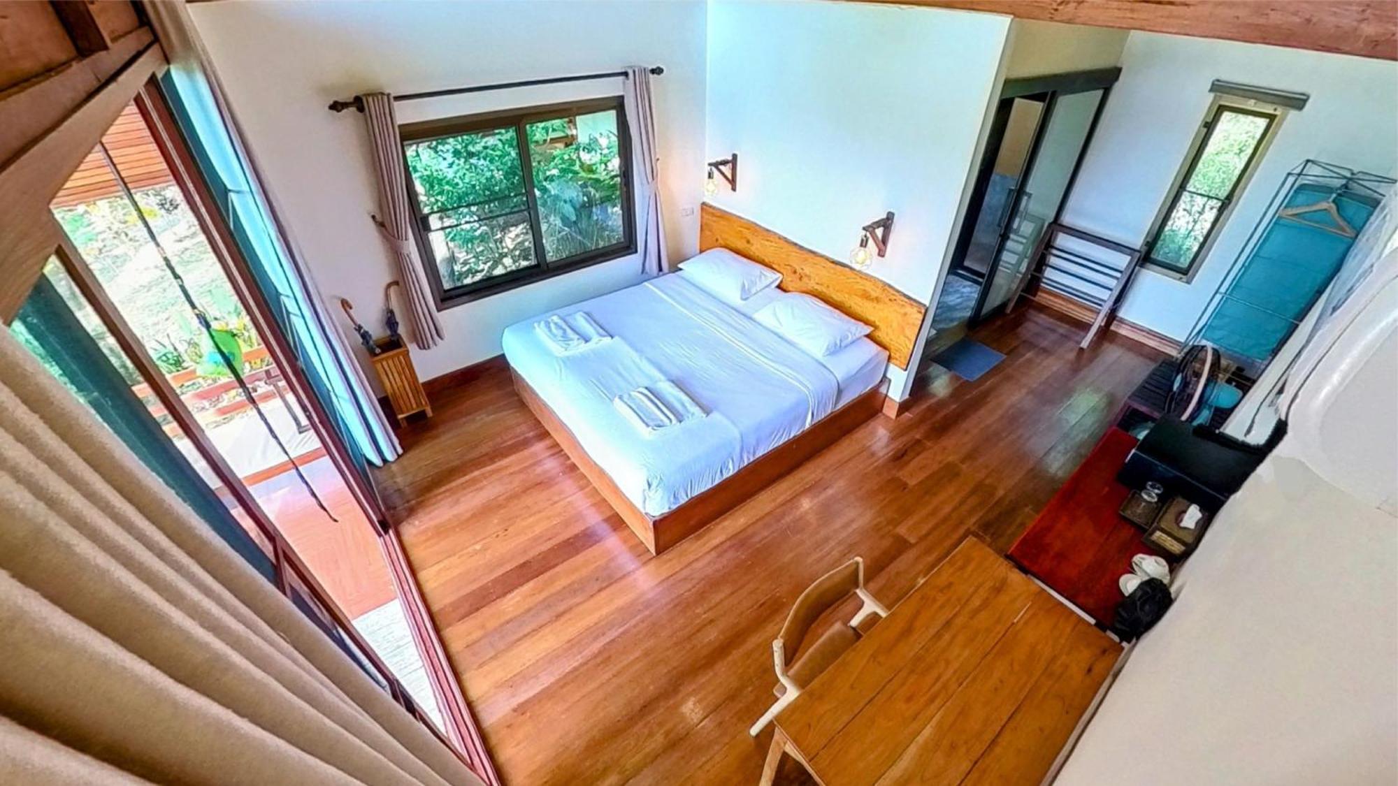 Phayamas Private Beach Resort And Island Brew - Adults Only Koh Phayam Bilik gambar