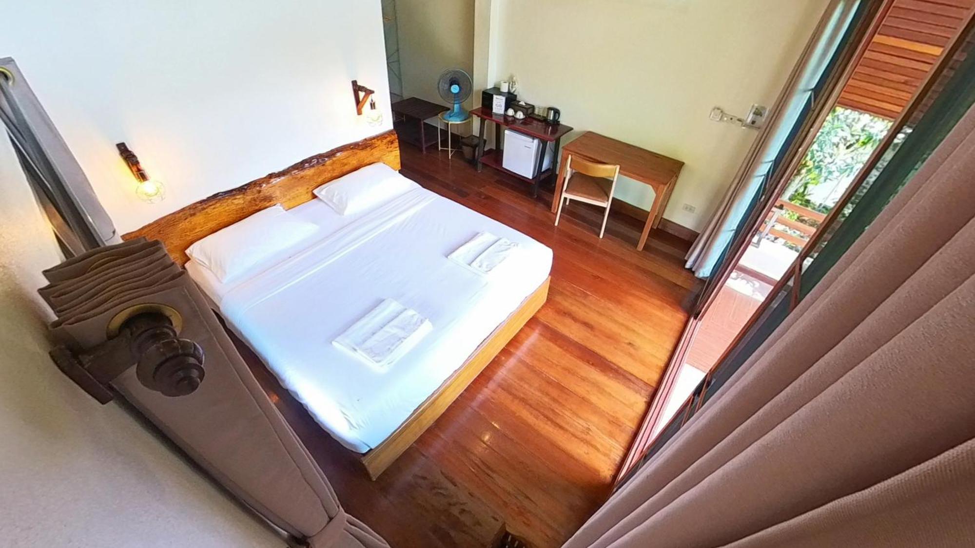 Phayamas Private Beach Resort And Island Brew - Adults Only Koh Phayam Bilik gambar