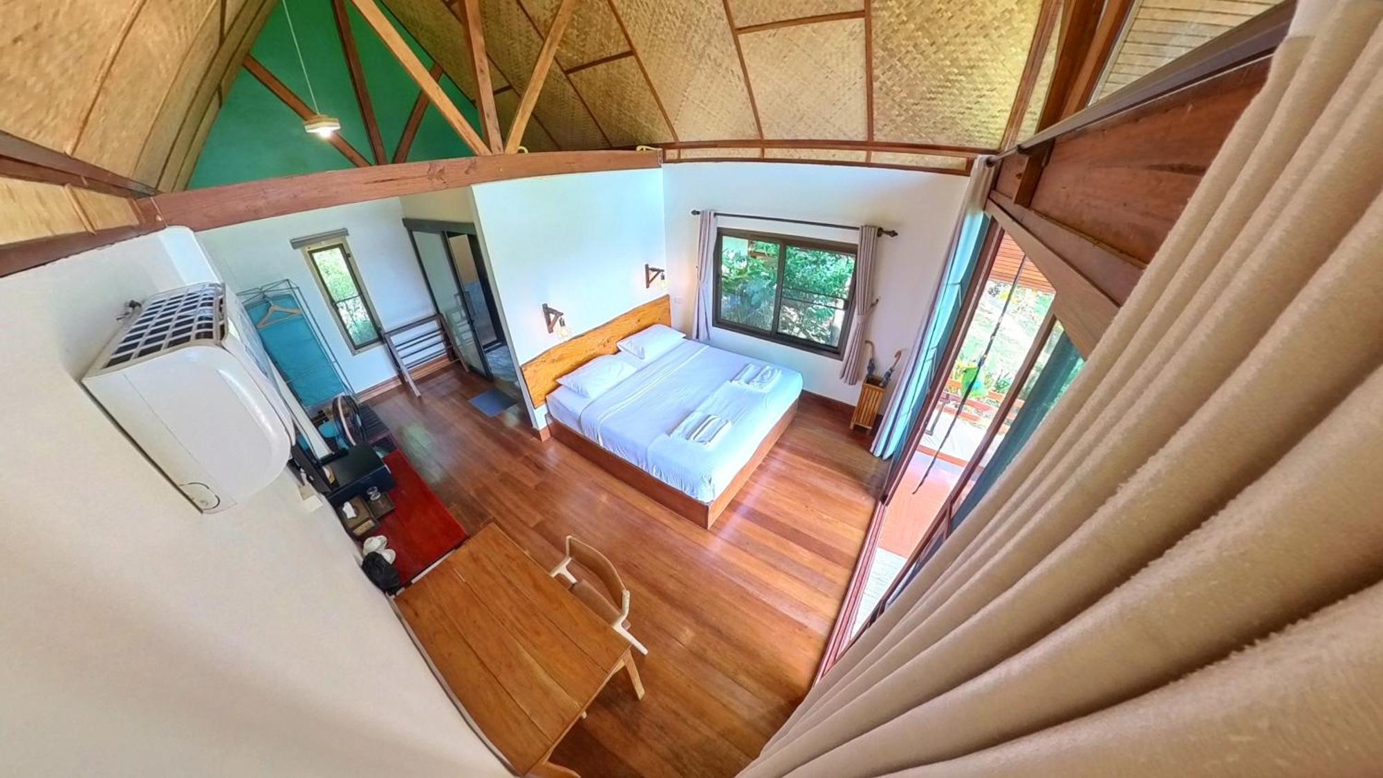 Phayamas Private Beach Resort And Island Brew - Adults Only Koh Phayam Bilik gambar